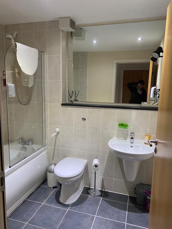 City Centre 2 Bedroom Apartment, Secure Parking. 글라스고 외부 사진